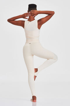 Shirt Scrunch - Off White detail view