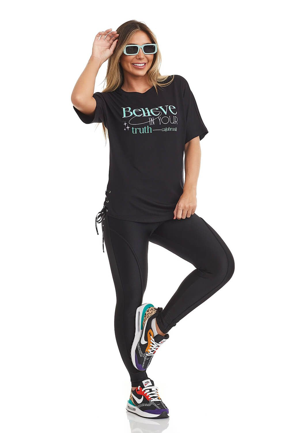 T-Shirt Believe - Black alternate view